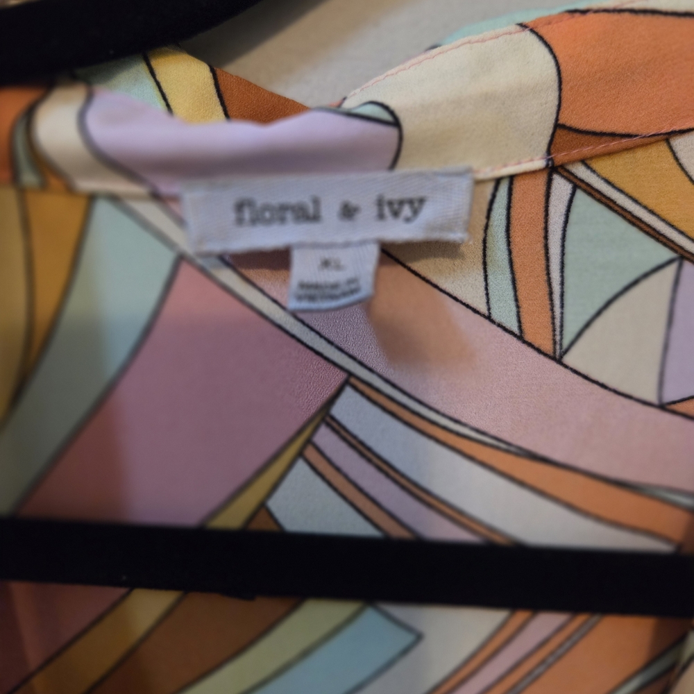 Colorful Abstract Women's Blouse - Picture 3 of 4